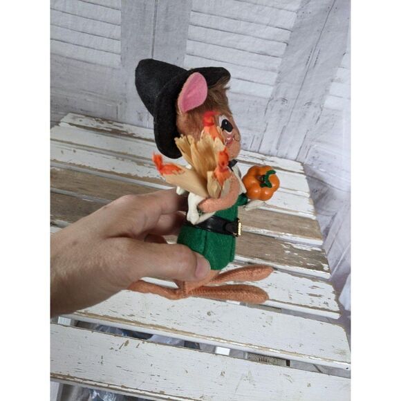 Emily Thanksgiving Pilgrim pumpkin corn mouse Than - Picture 4 of 7